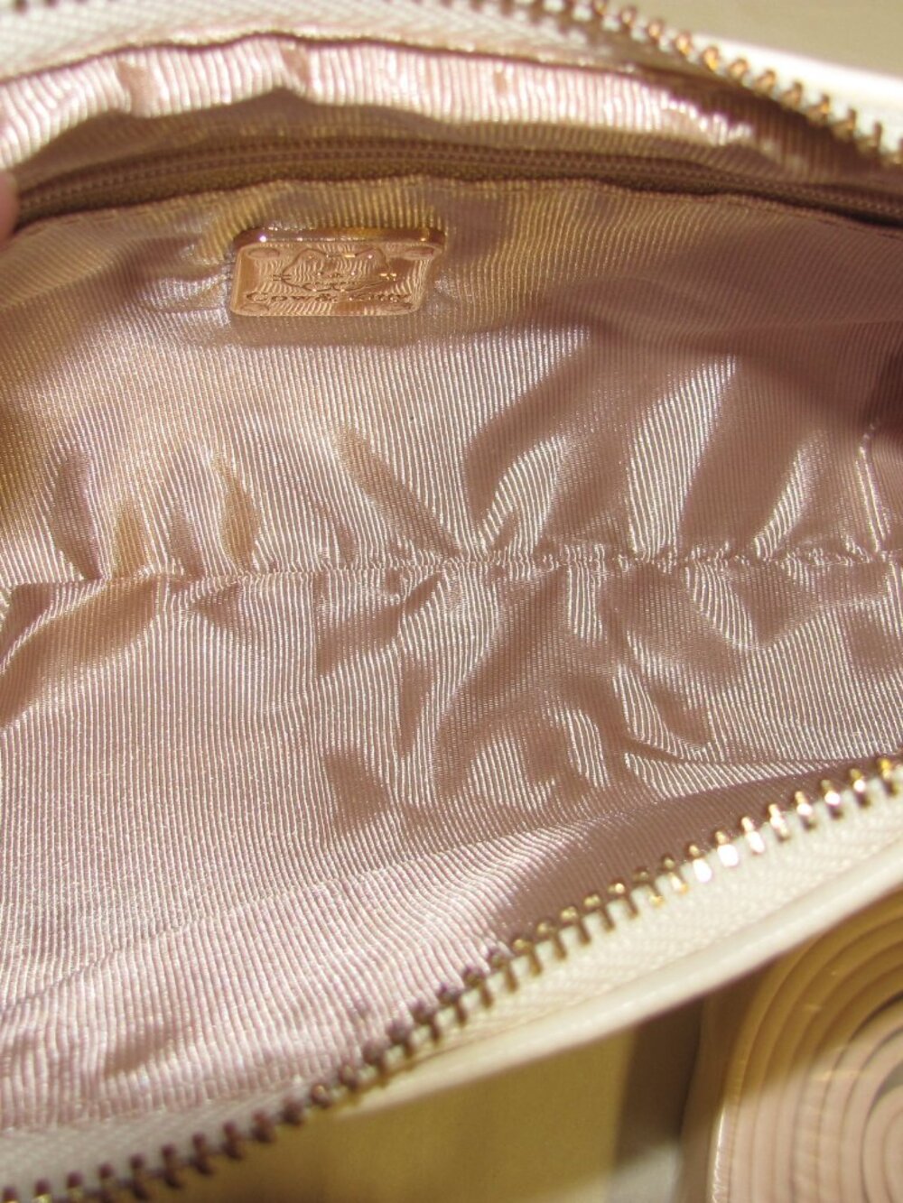 COW & KITTY LIMITED EDITION CROSSBODY PURSE NWT - Picture 11 of 16